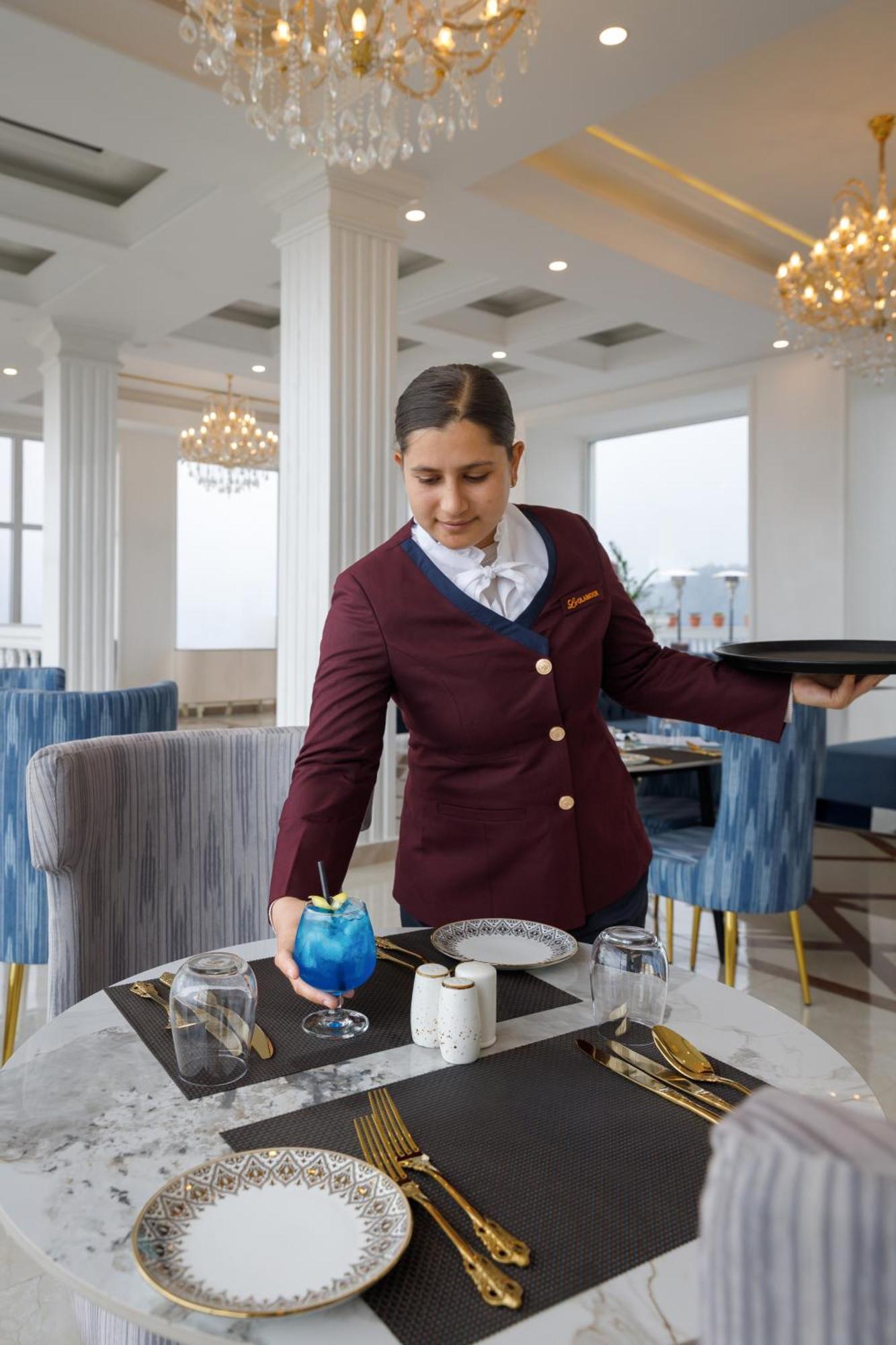 Le Glamour Resort & Wellness Spa Pokhara Dış mekan fotoğraf