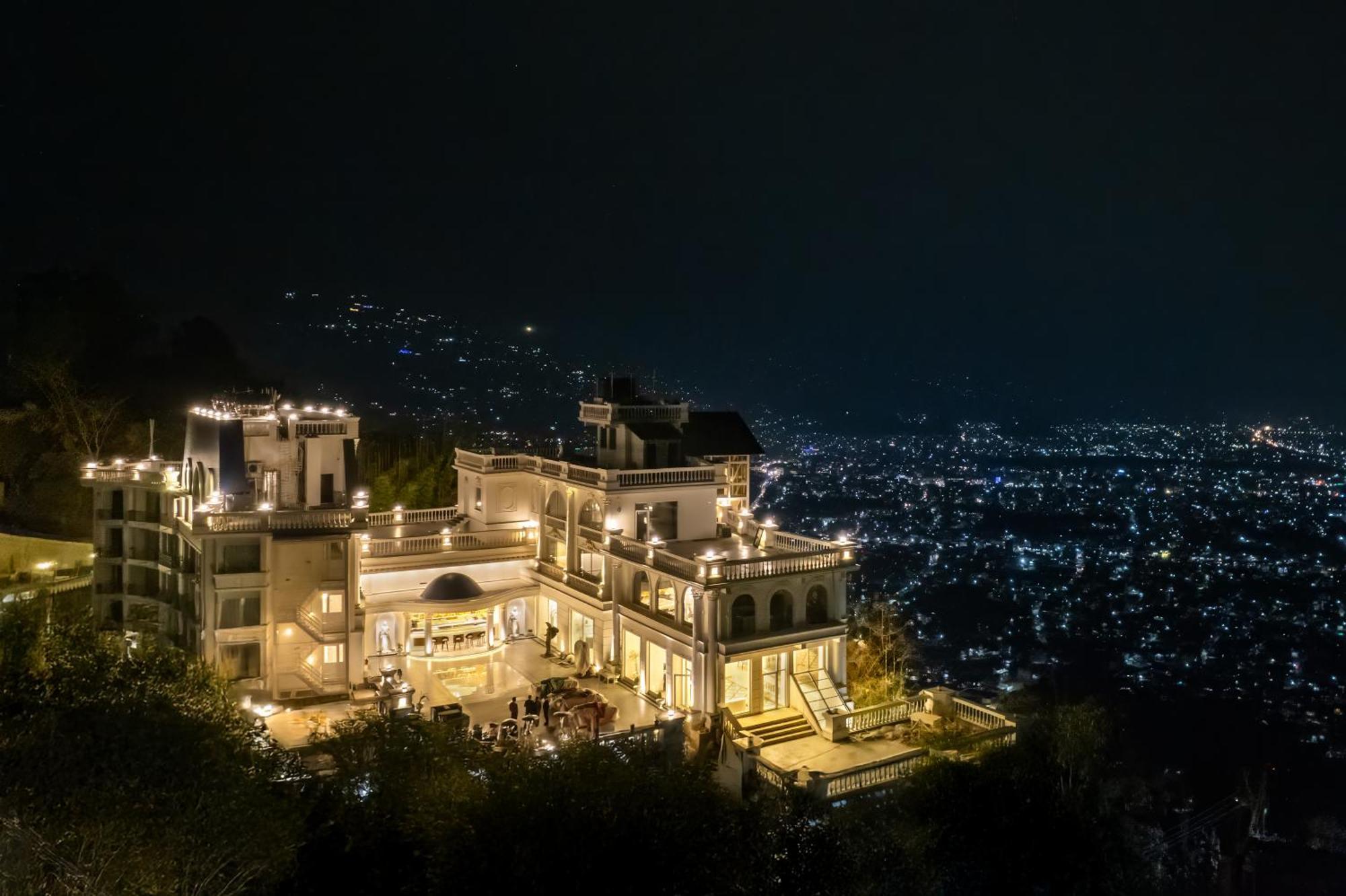 Le Glamour Resort & Wellness Spa Pokhara Dış mekan fotoğraf