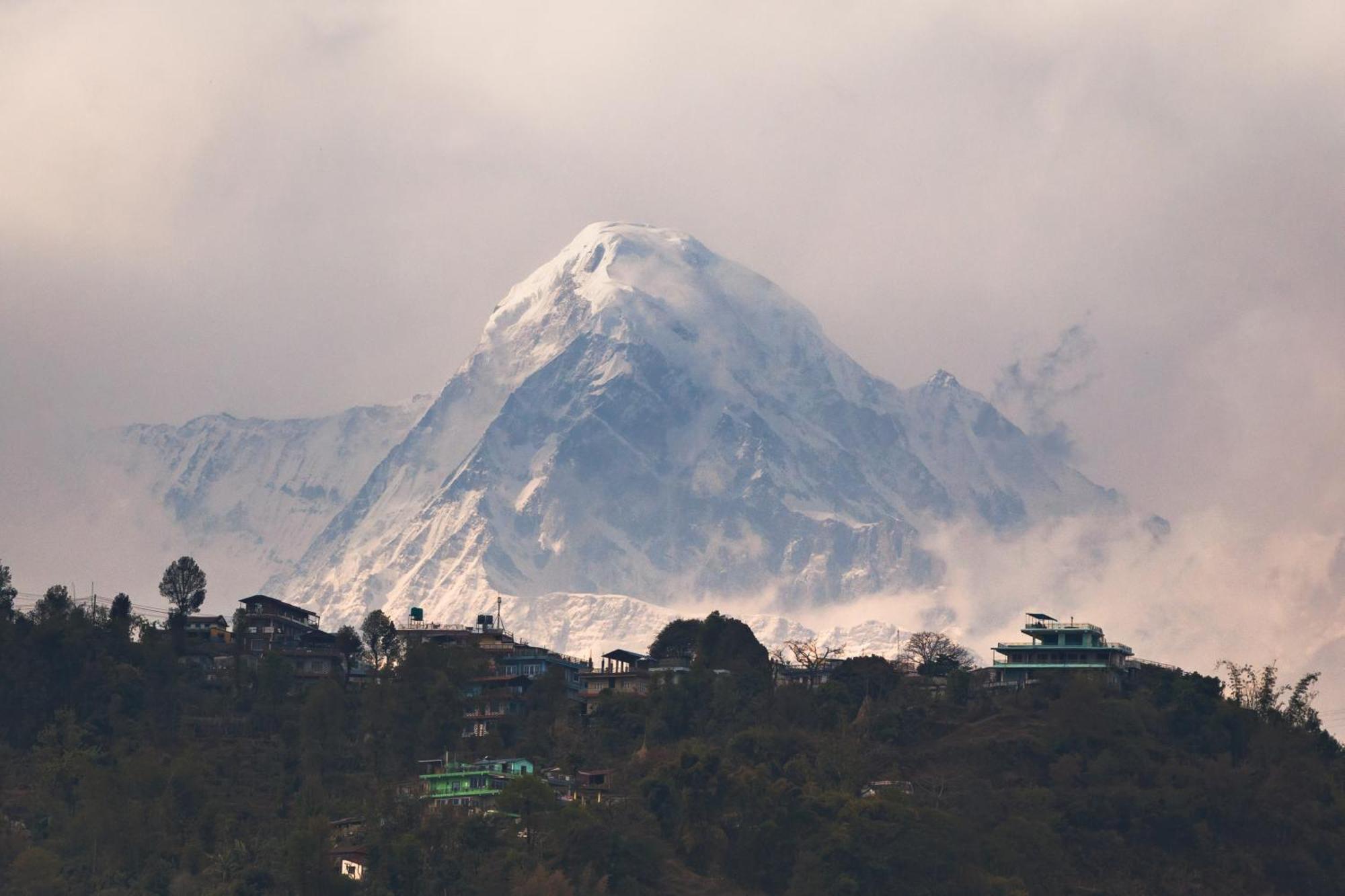 Le Glamour Resort & Wellness Spa Pokhara Dış mekan fotoğraf