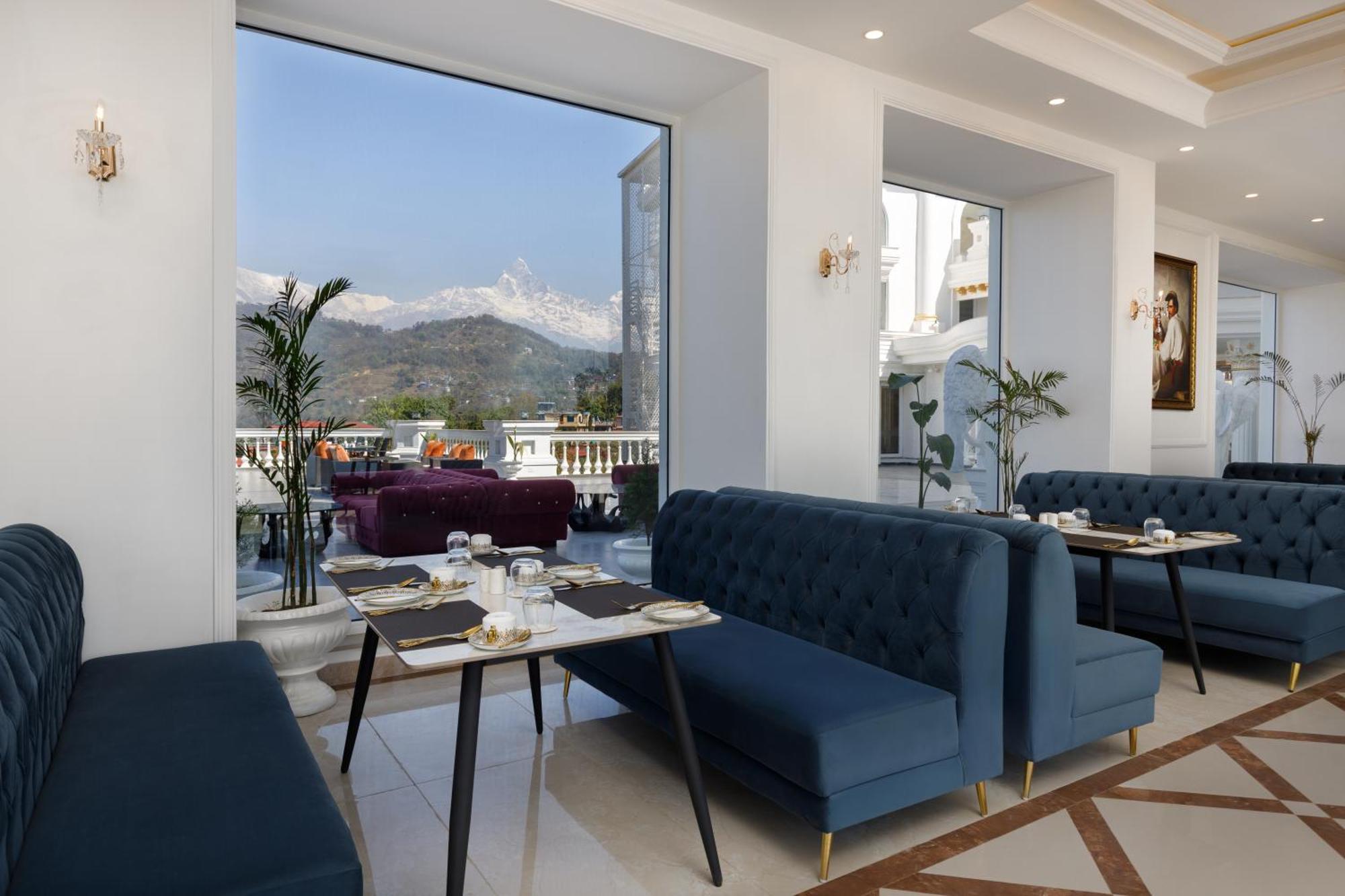 Le Glamour Resort & Wellness Spa Pokhara Dış mekan fotoğraf