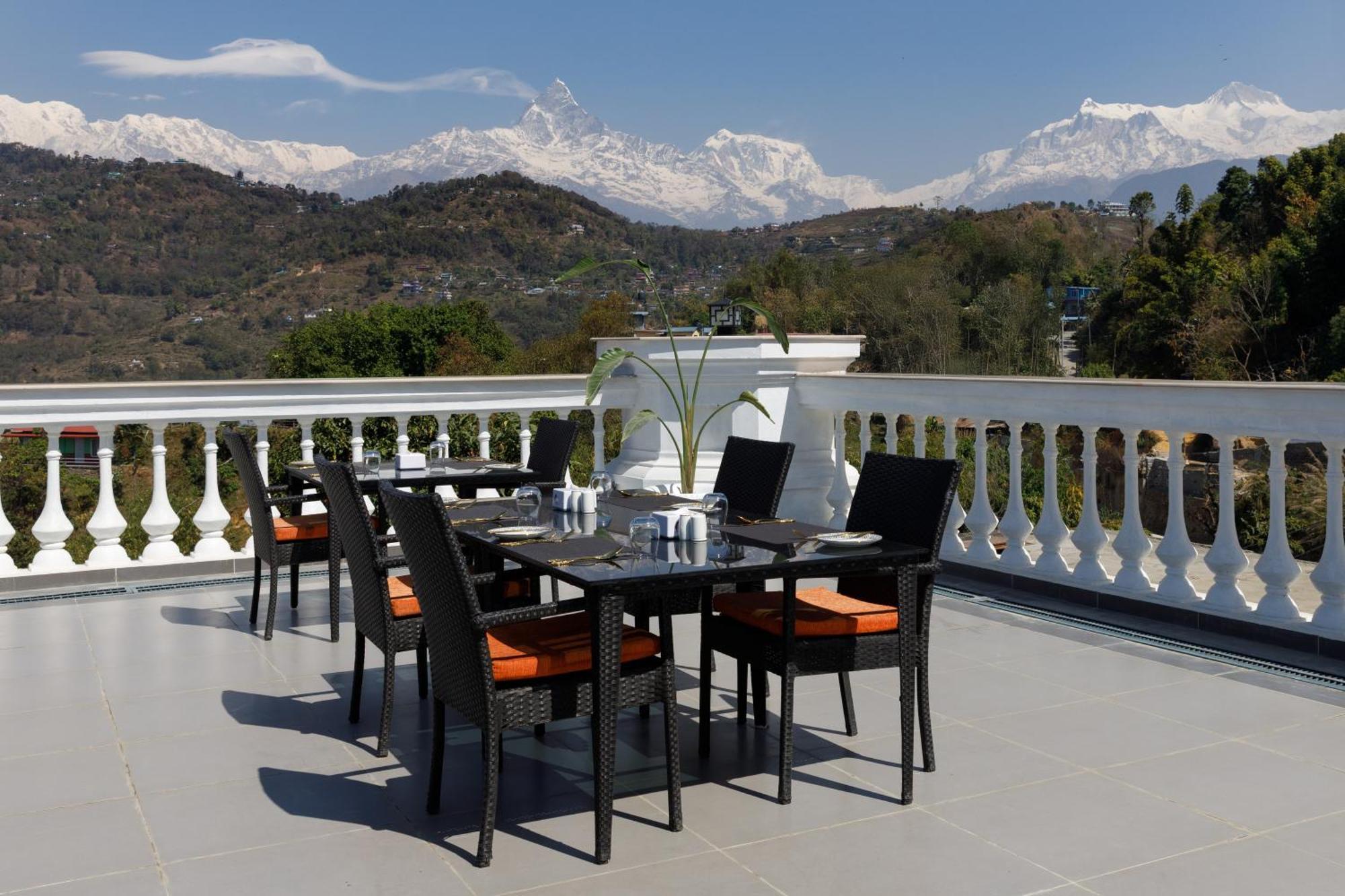 Le Glamour Resort & Wellness Spa Pokhara Dış mekan fotoğraf
